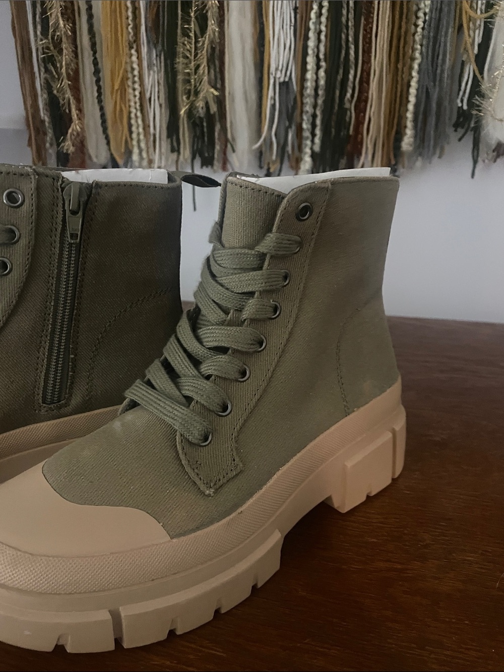 Olive Green -tannish Lace-Up Platform Boots with Tan Sole new size 6 - Picture 4 of 5